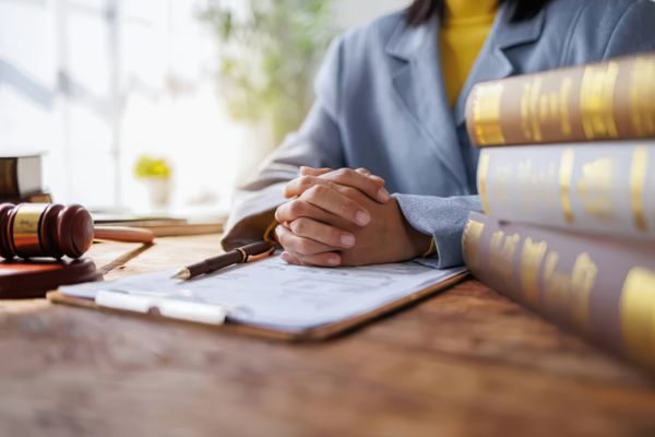 Mediazione civile cos'è, come funziona e perché può evitare una lunga causa in tribunale
